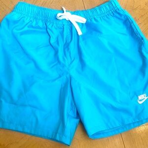 NIKE SIZE MEN'S MEDIUM LIKE NEW